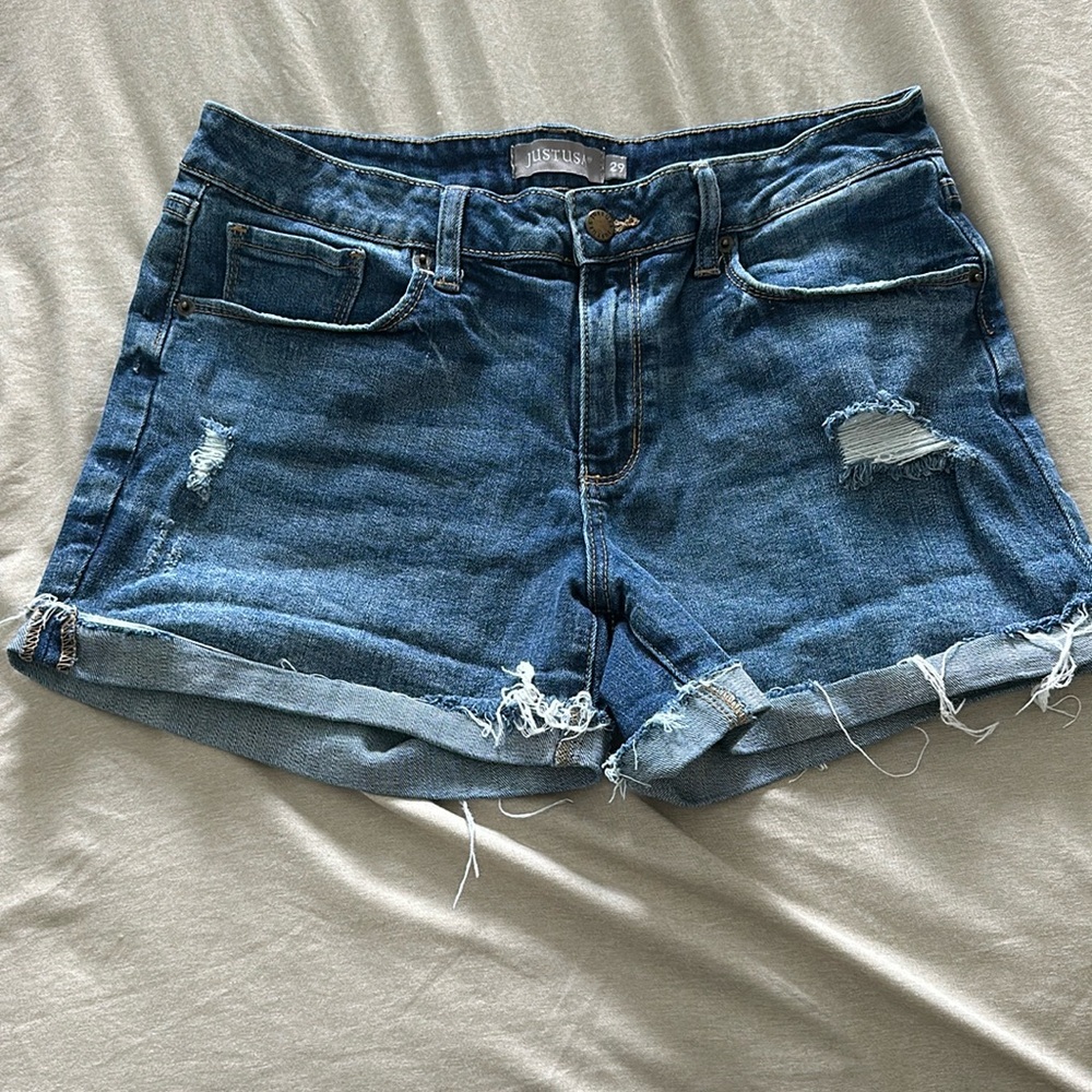 Just USA denim shorts. Size 29